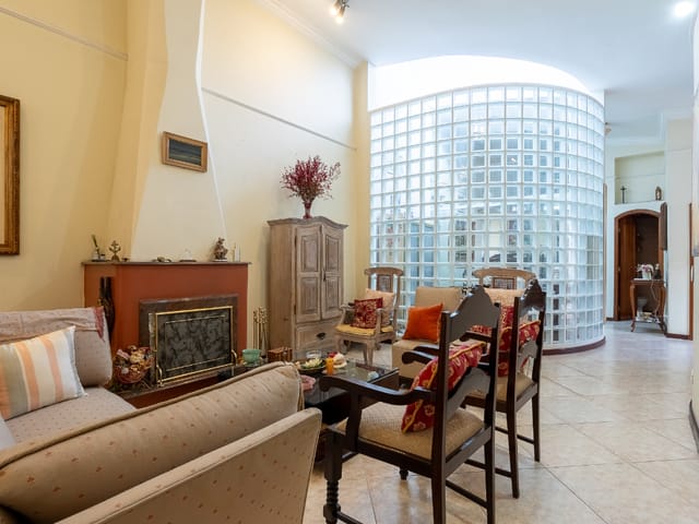 Casa com 300m² 2 quartos e 5 banheiros, à venda, no bairro Planalto Paulista em São Paulo