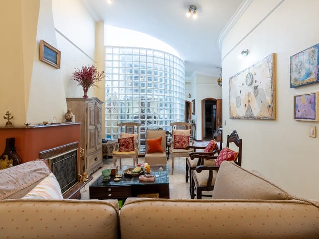 Casa com 300m² 2 quartos e 5 banheiros, à venda, no bairro Planalto Paulista em São Paulo