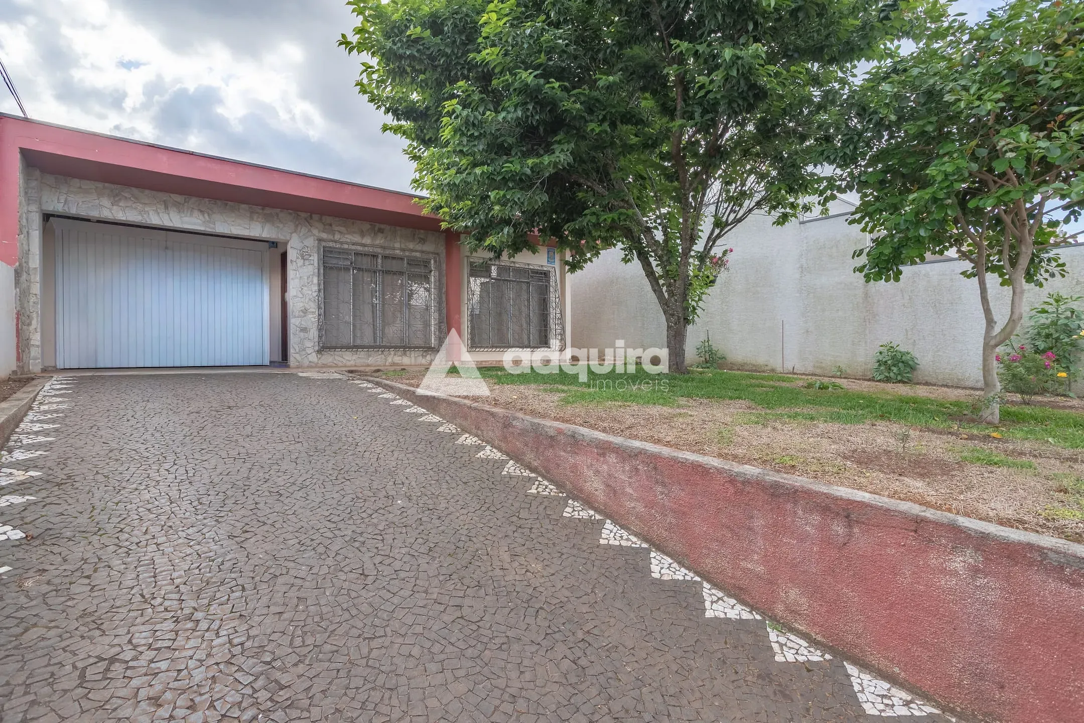 Casa, 3 quartos, 220 m² - Foto 1