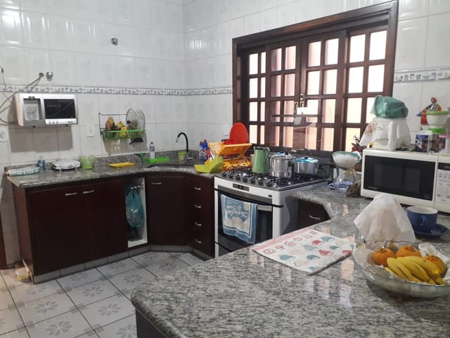 Casa com 284m² 3 quartos e 4 banheiros, à venda, no bairro Pedregulho em Guaratinguetá