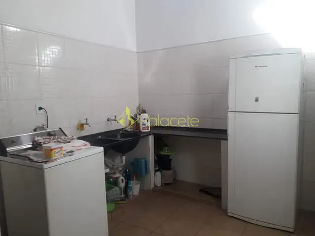 Casa com 284m² 3 quartos e 4 banheiros, à venda, no bairro Pedregulho em Guaratinguetá