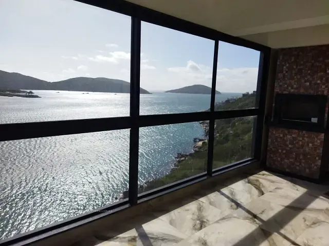 Casa com 5000m² 3 quartos e 4 banheiros, à venda, no bairro Pontal do Atalaia em Arraial do Cabo