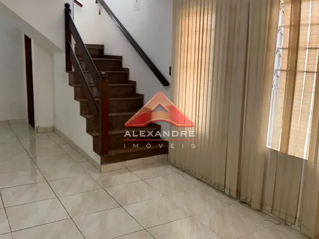 Casa com 125m² 3 quartos e 2 banheiros, à venda, no bairro Jardim Ismênia em São José dos Campos