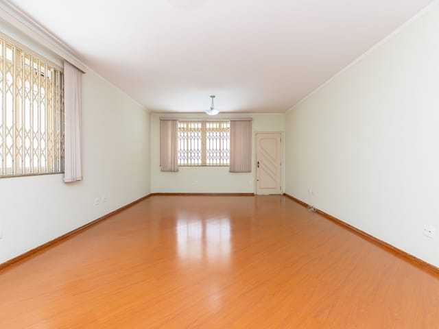 Casa com 720m² 4 quartos e 5 banheiros, à venda, no bairro Planalto Paulista em São Paulo