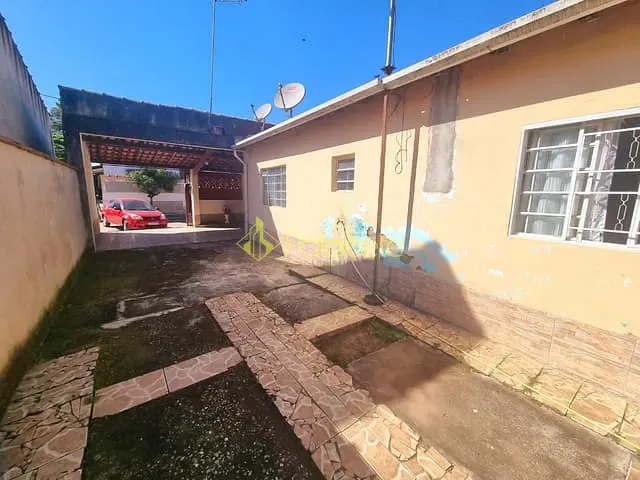 Casa com 380m² 3 quartos e 1 banheiro, à venda, no bairro Pedro Leme em Roseira
