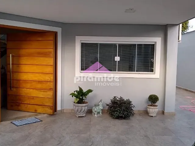 Casa com 490m² 3 quartos e 4 banheiros, à venda, no bairro Jardim das Gaivotas em Caraguatatuba