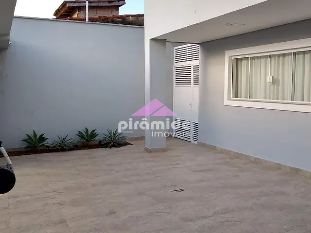 Casa com 490m² 3 quartos e 4 banheiros, à venda, no bairro Jardim das Gaivotas em Caraguatatuba