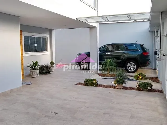 Casa com 490m² 3 quartos e 4 banheiros, à venda, no bairro Jardim das Gaivotas em Caraguatatuba
