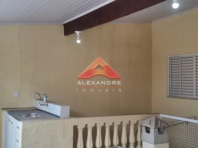 Casa com 150m² 3 quartos e 5 banheiros, à venda, no bairro Campos de São José em São José dos Campos