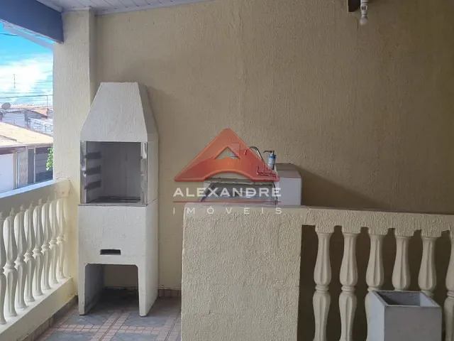Casa com 150m² 3 quartos e 5 banheiros, à venda, no bairro Campos de São José em São José dos Campos
