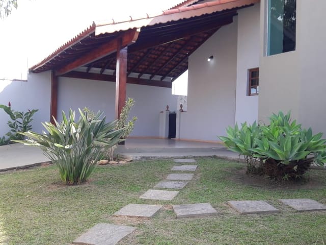 Casa com 450m² 3 quartos e 2 banheiros, à venda, no bairro Jardim Residencial Doutor Lessa em Pindamonhangaba