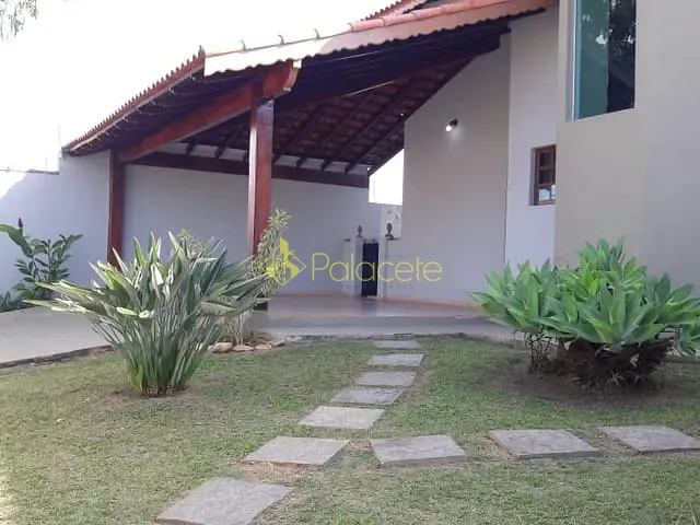 Casa com 450m² 3 quartos e 2 banheiros, à venda, no bairro Jardim Residencial Doutor Lessa em Pindamonhangaba