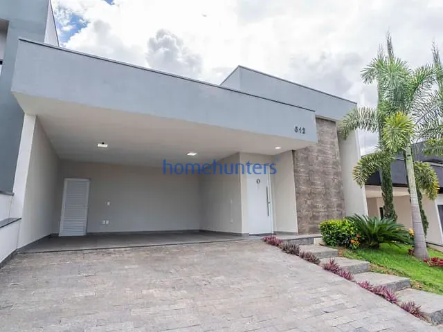 Casa com 302m² 3 quartos e 4 banheiros, à venda, no bairro Jardim São Marcos em Valinhos