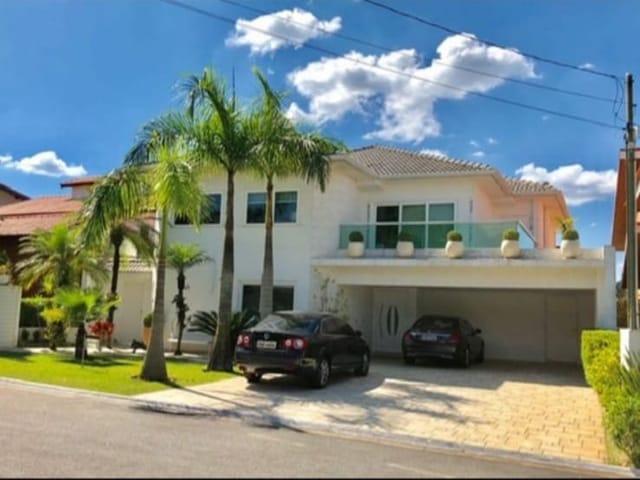Casa com 500m² 4 quartos e 6 banheiros, à venda, no bairro Alphaville em Santana de Parnaíba