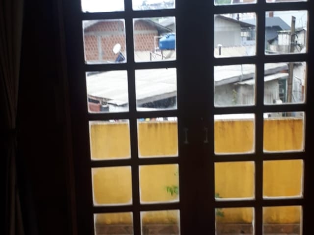 Casa com 76m² 3 quartos e 1 banheiro, à venda, no bairro Vila Abernéssia em Campos Do Jordão