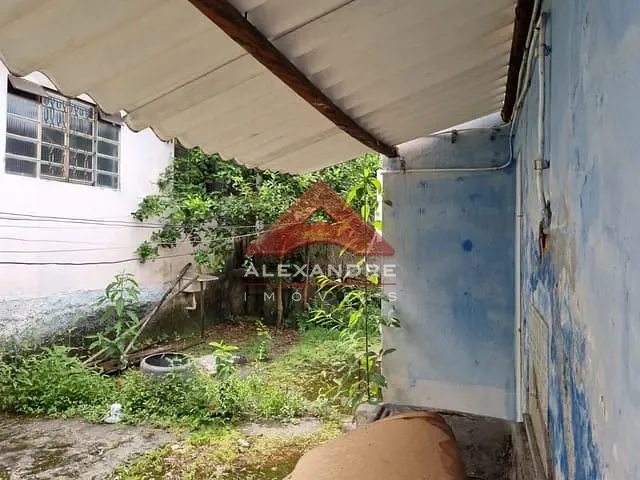 Casa com 275m² 3 quartos e 1 banheiro, à venda, no bairro Jardim Ismênia em São José dos Campos