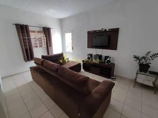 Casa com 190m² 2 quartos e 1 banheiro, à venda, no bairro Residencial Vale das Acácias em Pindamonhangaba