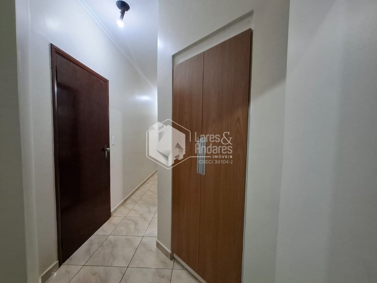 Casa à venda com 3 quartos, 211m² - Foto 15