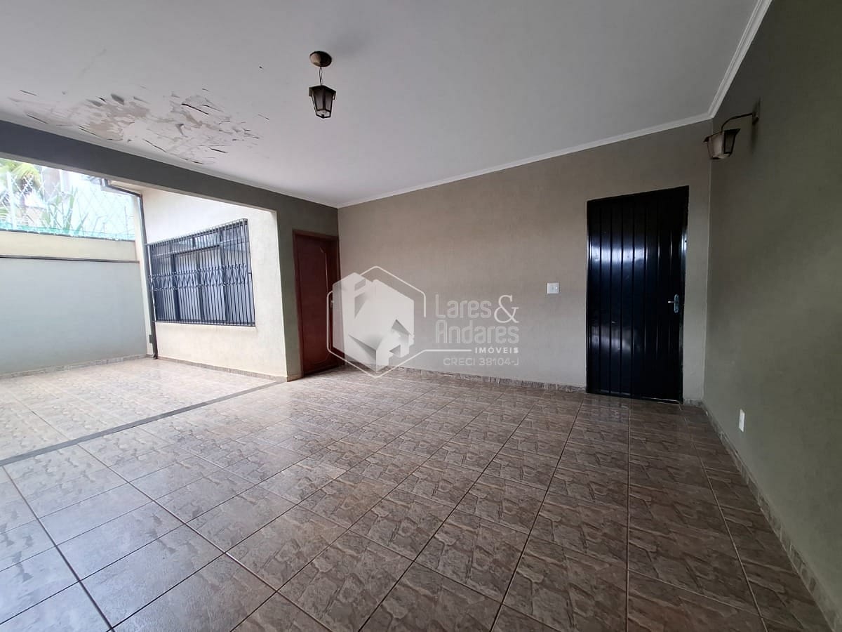 Casa à venda com 3 quartos, 211m² - Foto 37