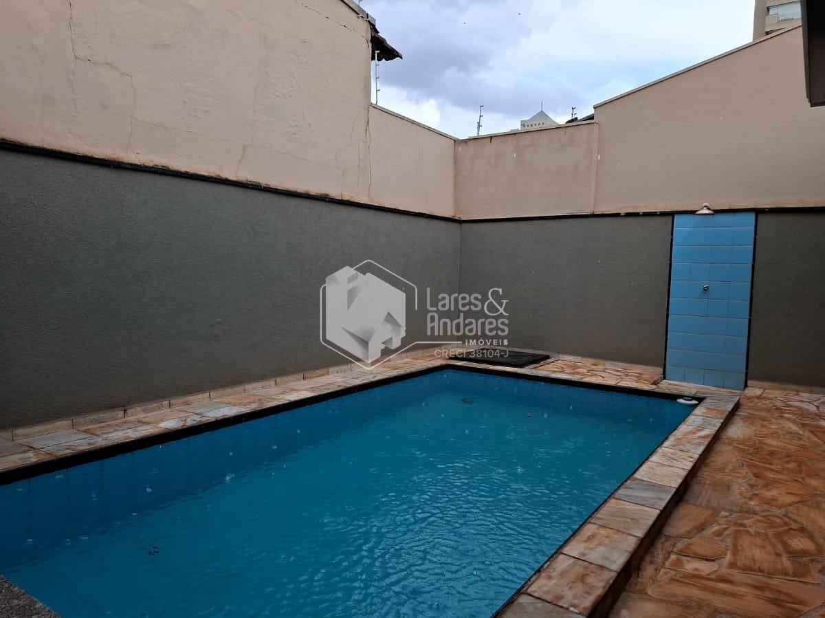 Casa à venda com 3 quartos, 211m² - Foto 32