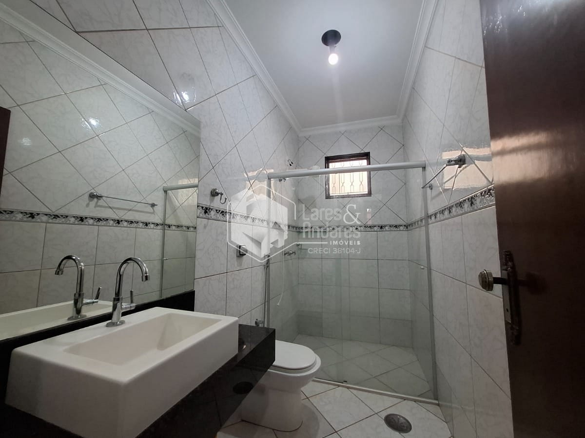Casa à venda com 3 quartos, 211m² - Foto 14