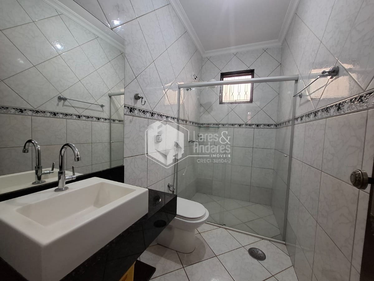 Casa à venda com 3 quartos, 211m² - Foto 16