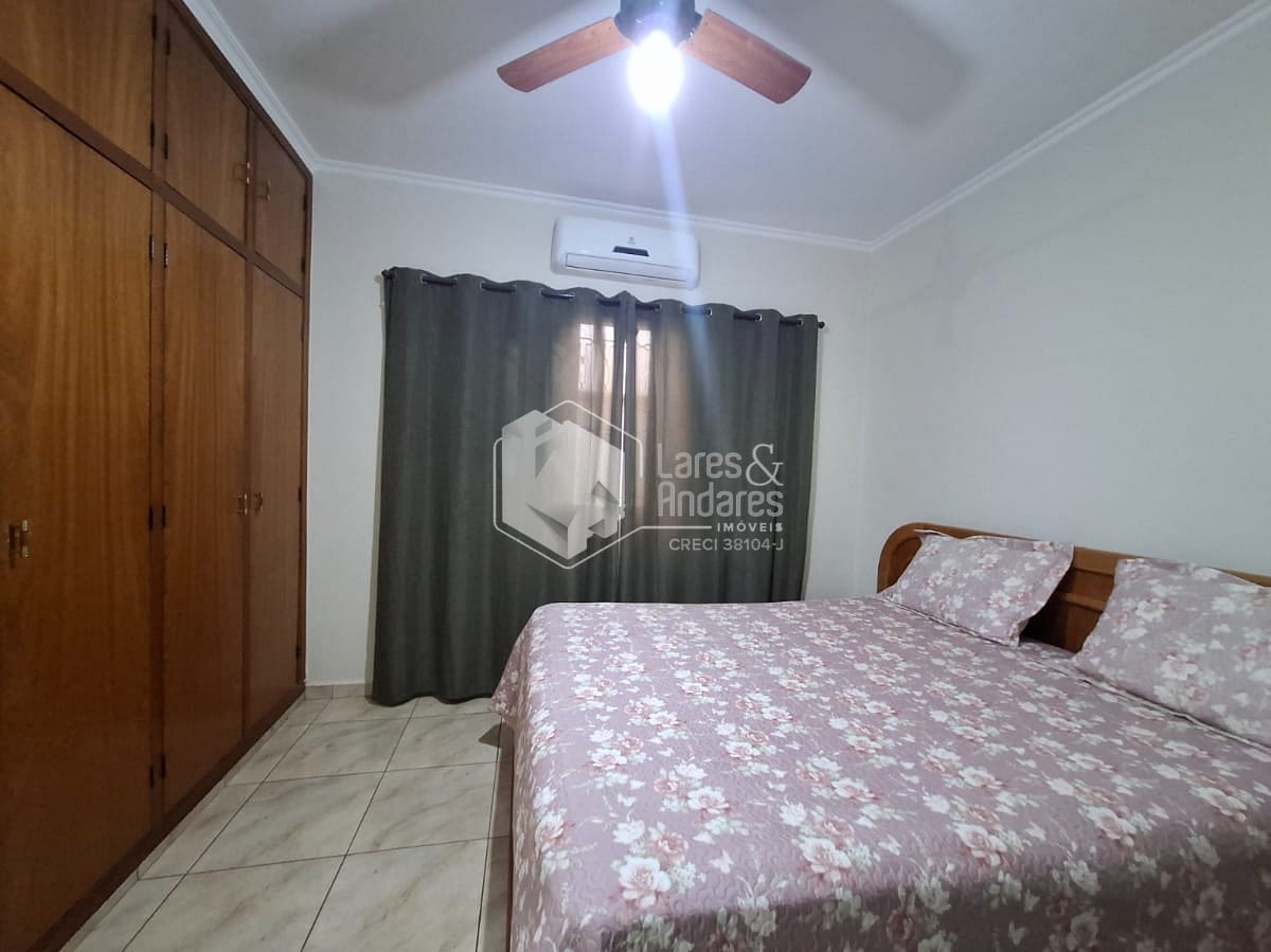 Casa à venda com 3 quartos, 211m² - Foto 7