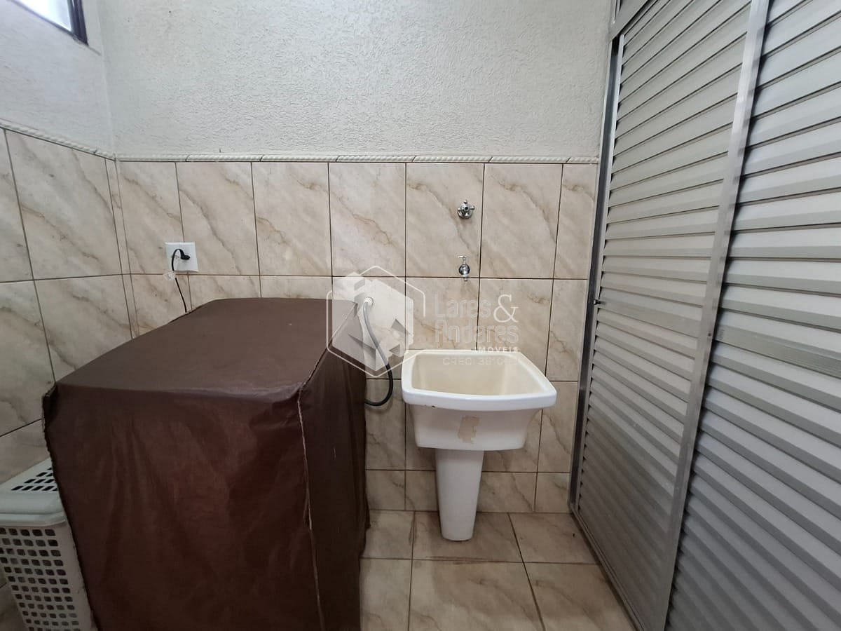 Casa à venda com 3 quartos, 211m² - Foto 28