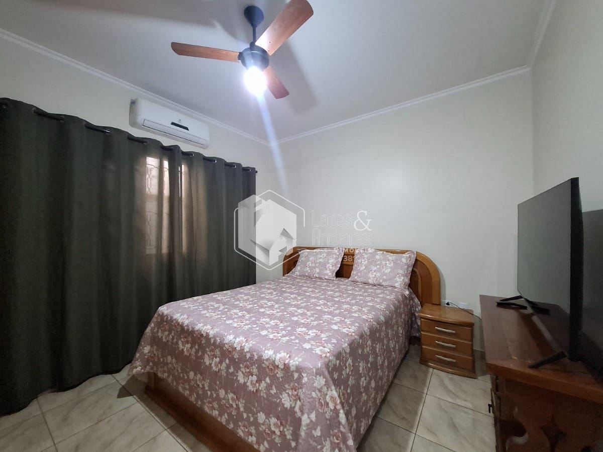 Casa à venda com 3 quartos, 211m² - Foto 8