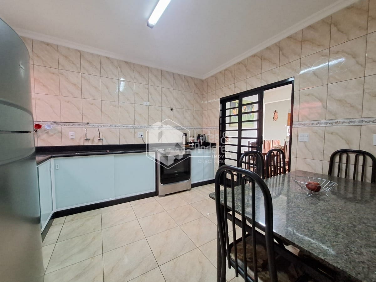 Casa à venda com 3 quartos, 211m² - Foto 21