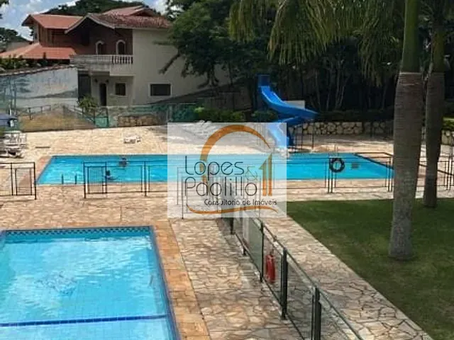 Casa com 570m² 4 quartos e 3 banheiros, à venda, no bairro Condomínio Portal das Hortências em Atibaia