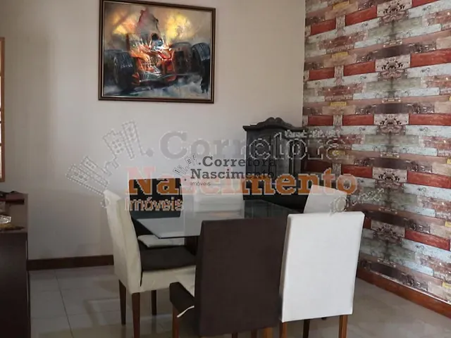 Casa com 237m², à venda, no bairro Jardim Califórnia em Jacareí