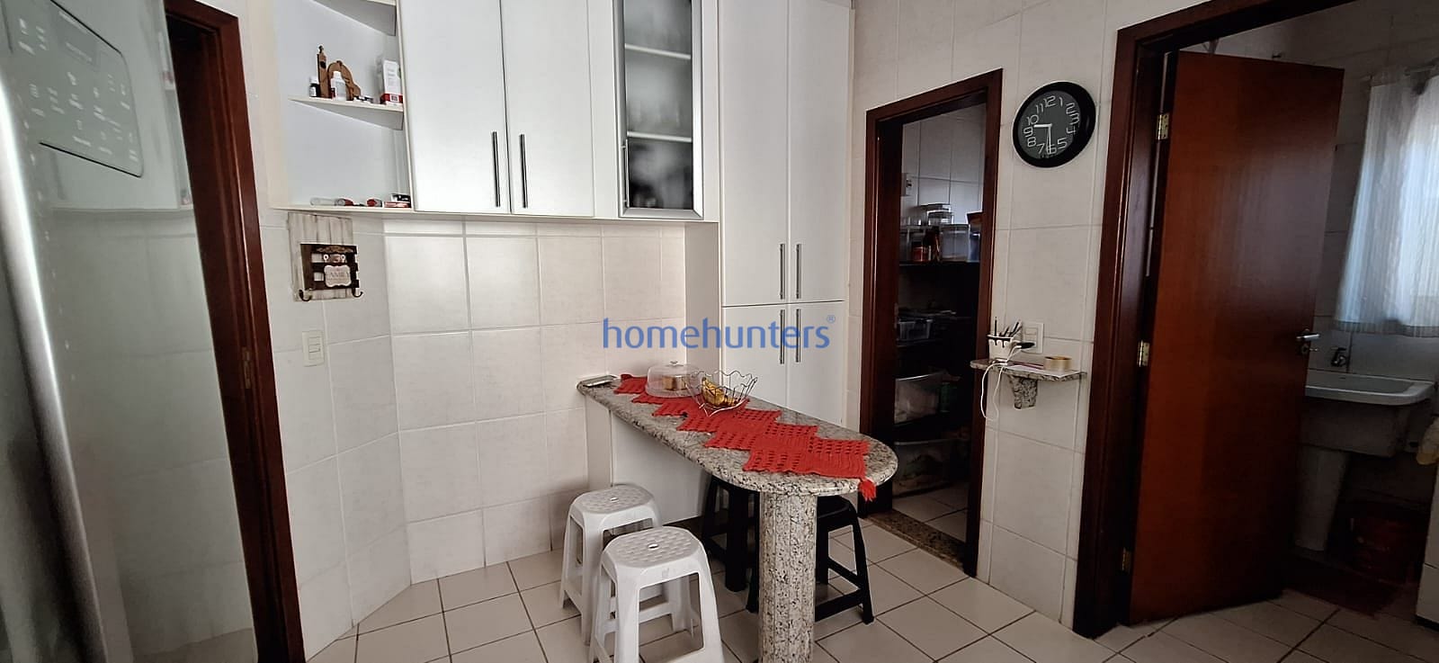 Casa à venda com 3 quartos, 217m² - Foto 9
