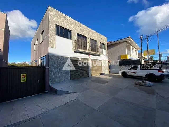Casa com 420m², à venda, no bairro Nova Rússia em Ponta Grossa