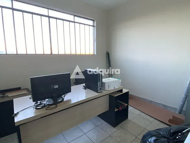 Casa com 420m², à venda, no bairro Nova Rússia em Ponta Grossa