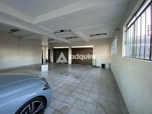 Casa com 420m², à venda, no bairro Nova Rússia em Ponta Grossa