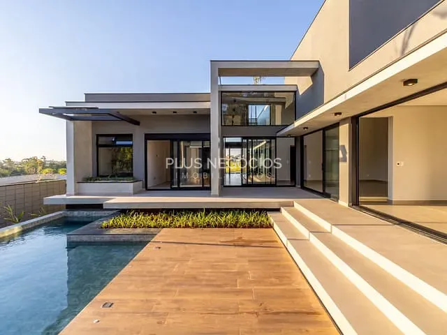 Casa com 1000m² 5 quartos e 6 banheiros, à venda, no bairro Jardim Residencial Saint Patrick em Sorocaba