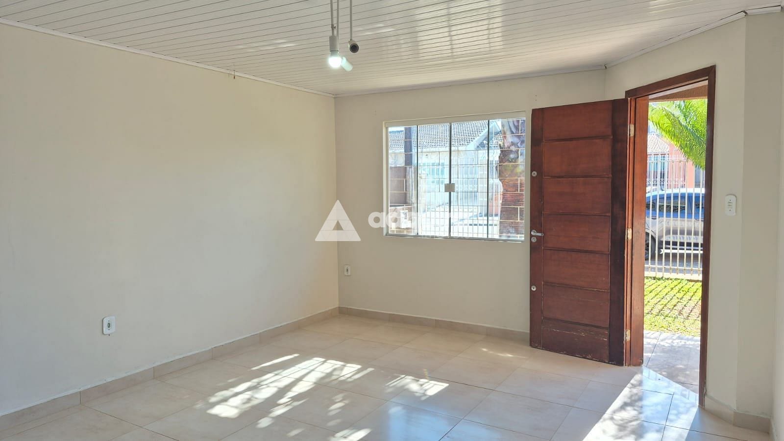 Casa à venda com 3 quartos, 90m² - Foto 3