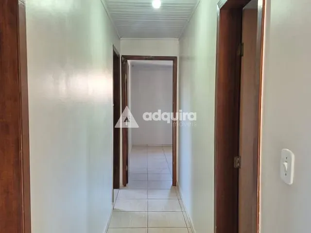 Casa 3 quartos e 2 banheiros, à venda, no bairro Uvaranas em Ponta Grossa