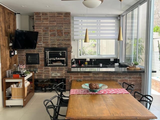 Casa com 420m² 4 quartos e 6 banheiros, à venda ou para alugar, no bairro Alphaville em Santana de Parnaíba