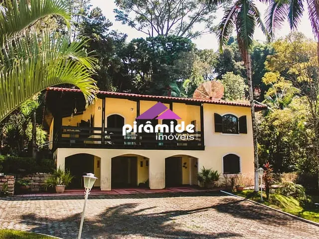 Casa com 3600m² 3 quartos e 4 banheiros, à venda, no bairro Bosque dos Eucaliptos em São José dos Campos
