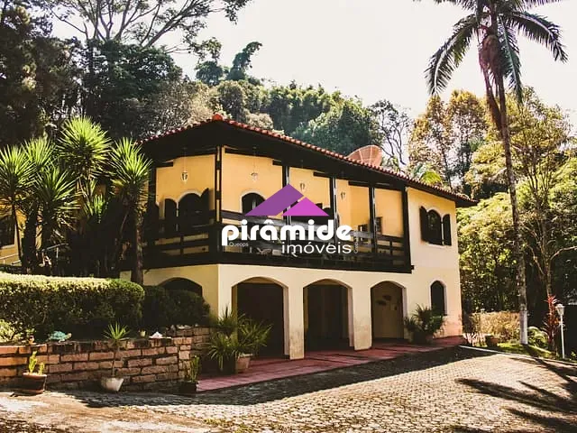 Casa com 3600m² 3 quartos e 4 banheiros, à venda, no bairro Bosque dos Eucaliptos em São José dos Campos
