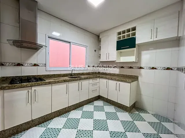 Casa com 250m² 4 quartos e 3 banheiros, à venda, no bairro Jardim Wanel Ville V em Sorocaba