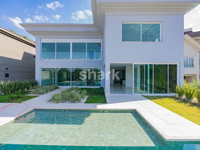 Casa com 1200m² 6 quartos e 10 banheiros, à venda ou para alugar, no bairro Tamboré em Santana de Parnaíba