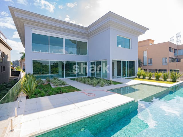 Casa com 1200m² 6 quartos e 10 banheiros, à venda ou para alugar, no bairro Tamboré em Santana de Parnaíba