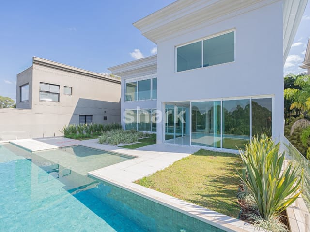 Casa com 1200m² 6 quartos e 10 banheiros, à venda ou para alugar, no bairro Tamboré em Santana de Parnaíba