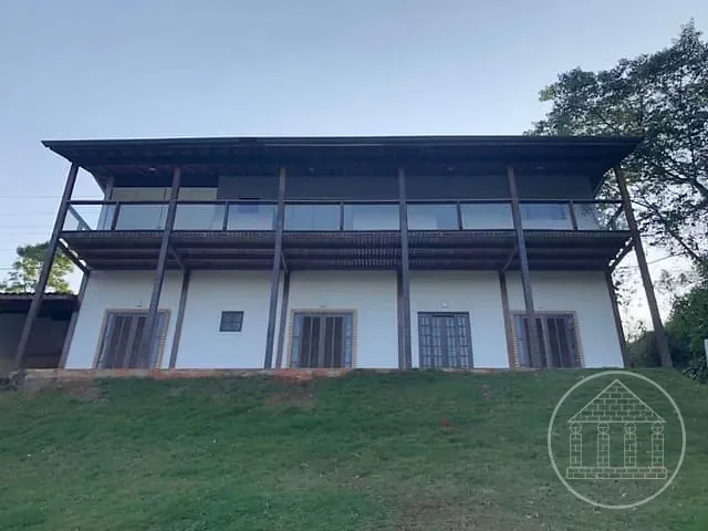Casa com 715m² 3 quartos e 3 banheiros, à venda, no bairro Loteamento Chacaras Embu-Guacu em Embu-Guaçu