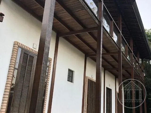 Casa com 715m² 3 quartos e 3 banheiros, à venda, no bairro Loteamento Chacaras Embu-Guacu em Embu-Guaçu