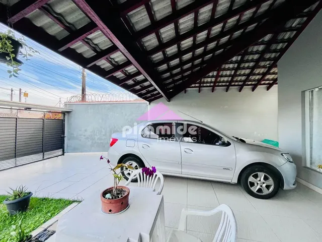 Casa com 360m² 3 quartos e 2 banheiros, à venda, no bairro Pontal de Santa Marina em Caraguatatuba