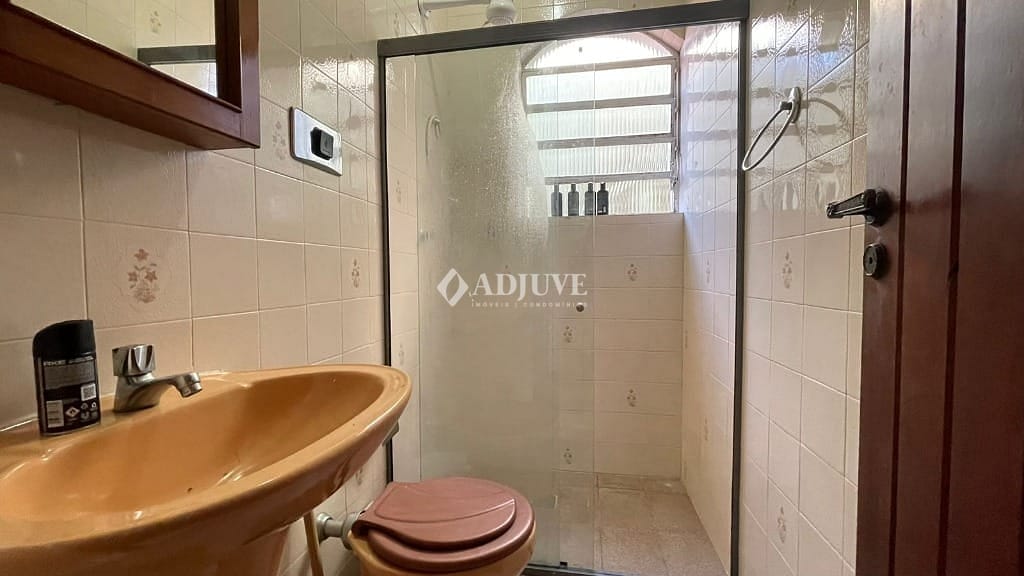 Casa à venda com 4 quartos, 179m² - Foto 3